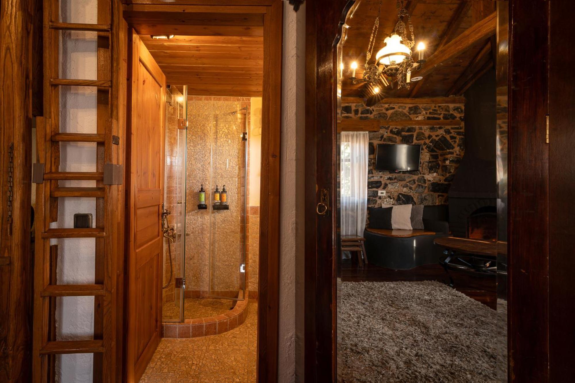 4 Seasons Premium Chalet بالايوس أجيوس أثناسيوس المظهر الخارجي الصورة