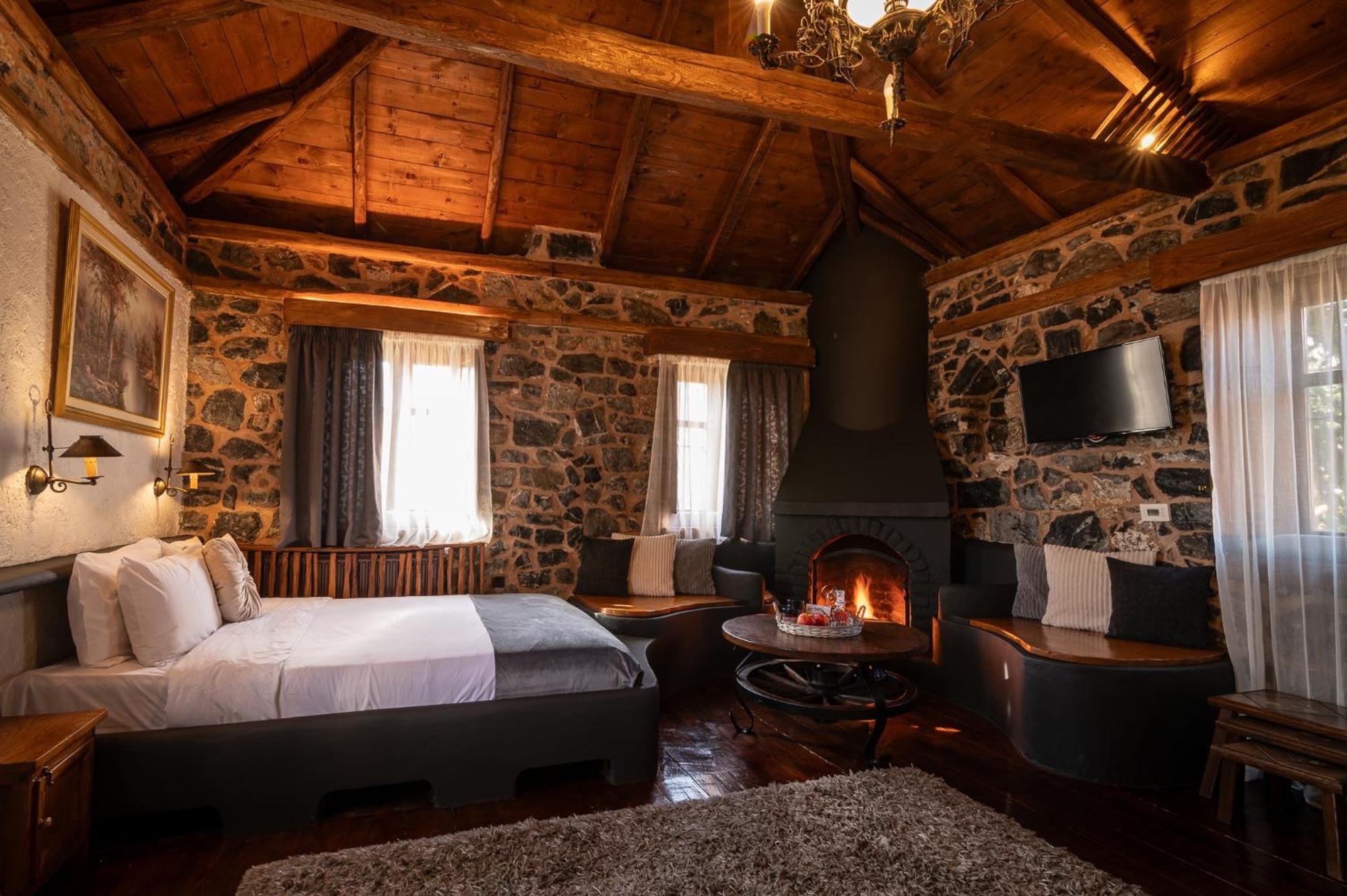 4 Seasons Premium Chalet بالايوس أجيوس أثناسيوس المظهر الخارجي الصورة