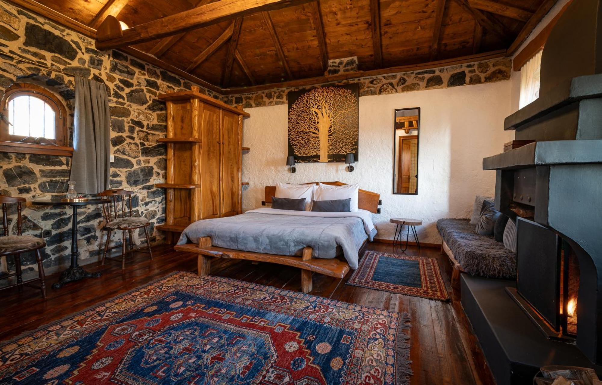 4 Seasons Premium Chalet بالايوس أجيوس أثناسيوس المظهر الخارجي الصورة