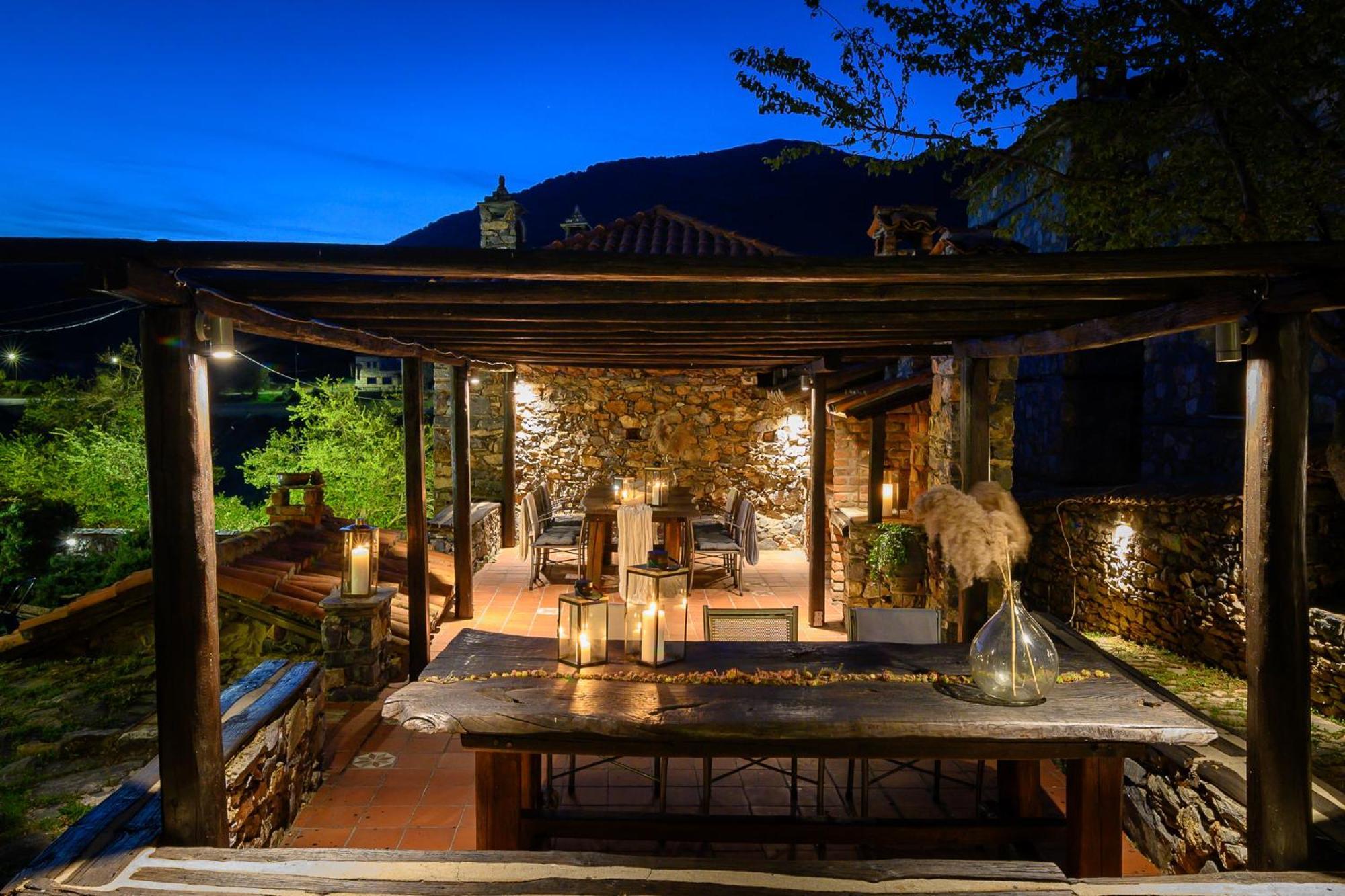 4 Seasons Premium Chalet بالايوس أجيوس أثناسيوس المظهر الخارجي الصورة